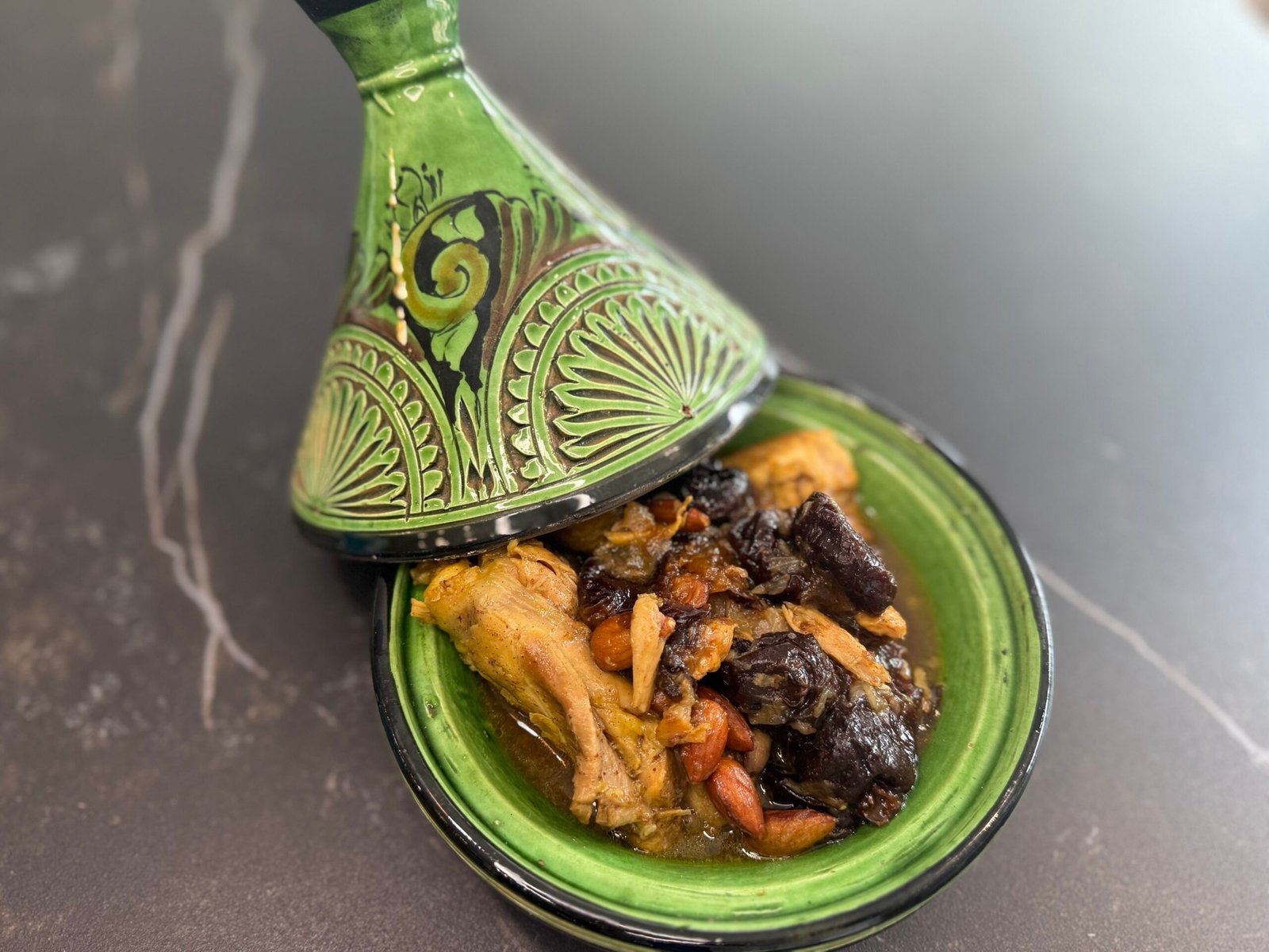 Tajine de poulet aux pruneaux et amandes, sans gluten