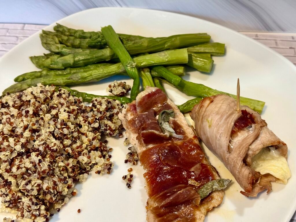 Saltimbocca, quinoa, aperges