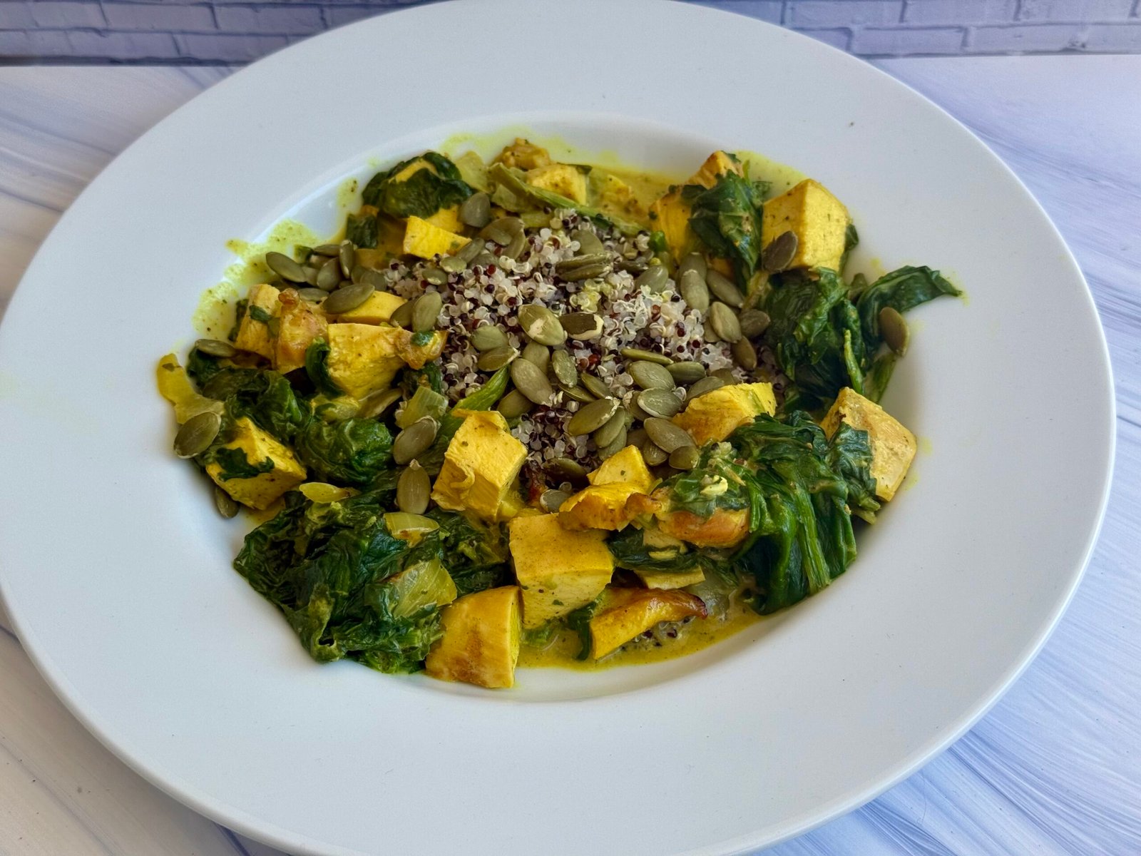 Poulet curry aux épinards et quinoa