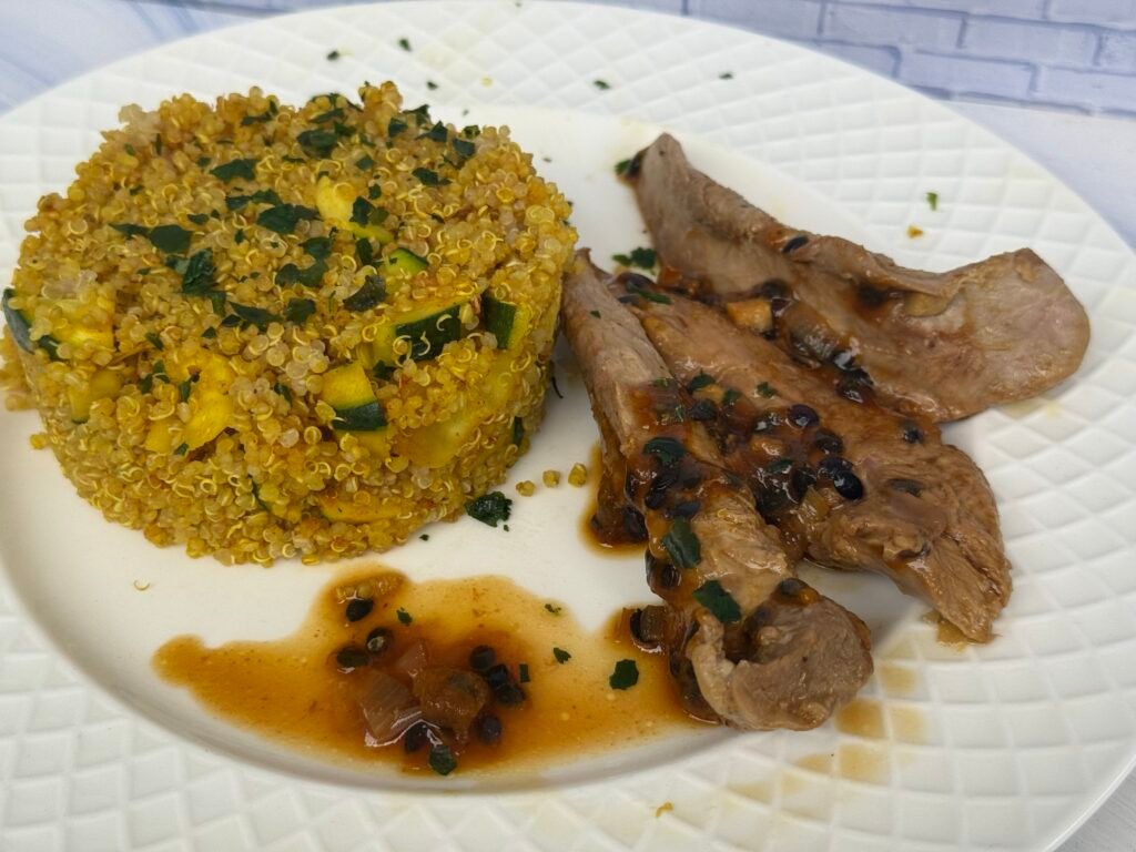 aiguillettes de canard aux fruits de la passion et quinoa